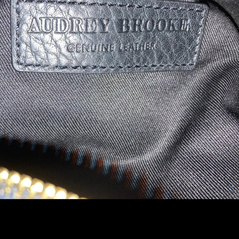 Hand bag - Picture 3 of 3